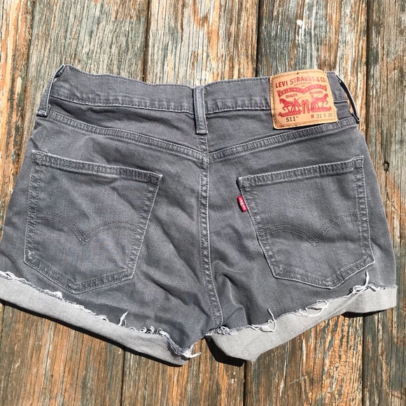 Levi cutoff shorts - Picture 3 of 4